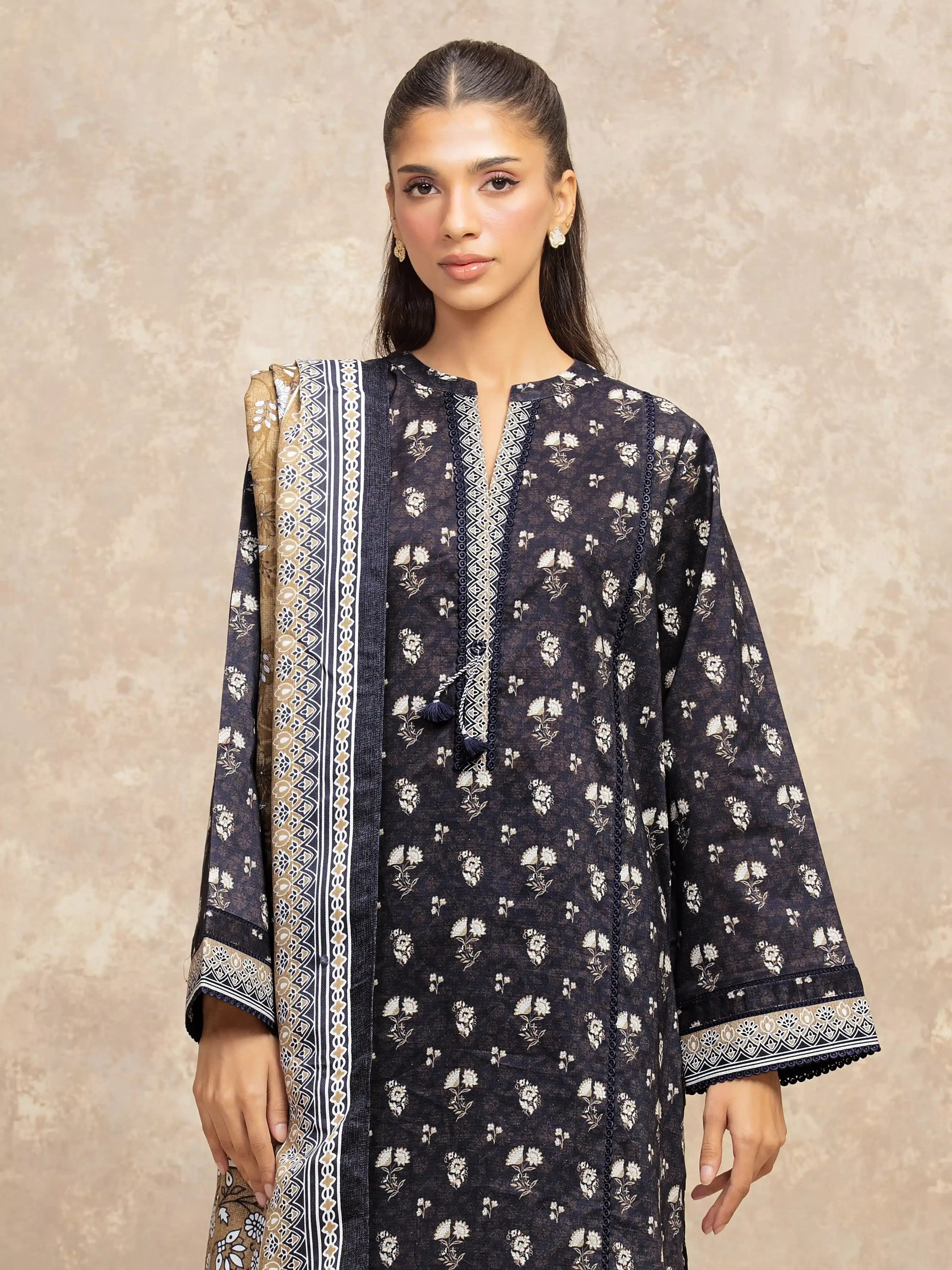 Printed Khaddar Shirt Dupatta - EWU5M3-028SD - Image 2