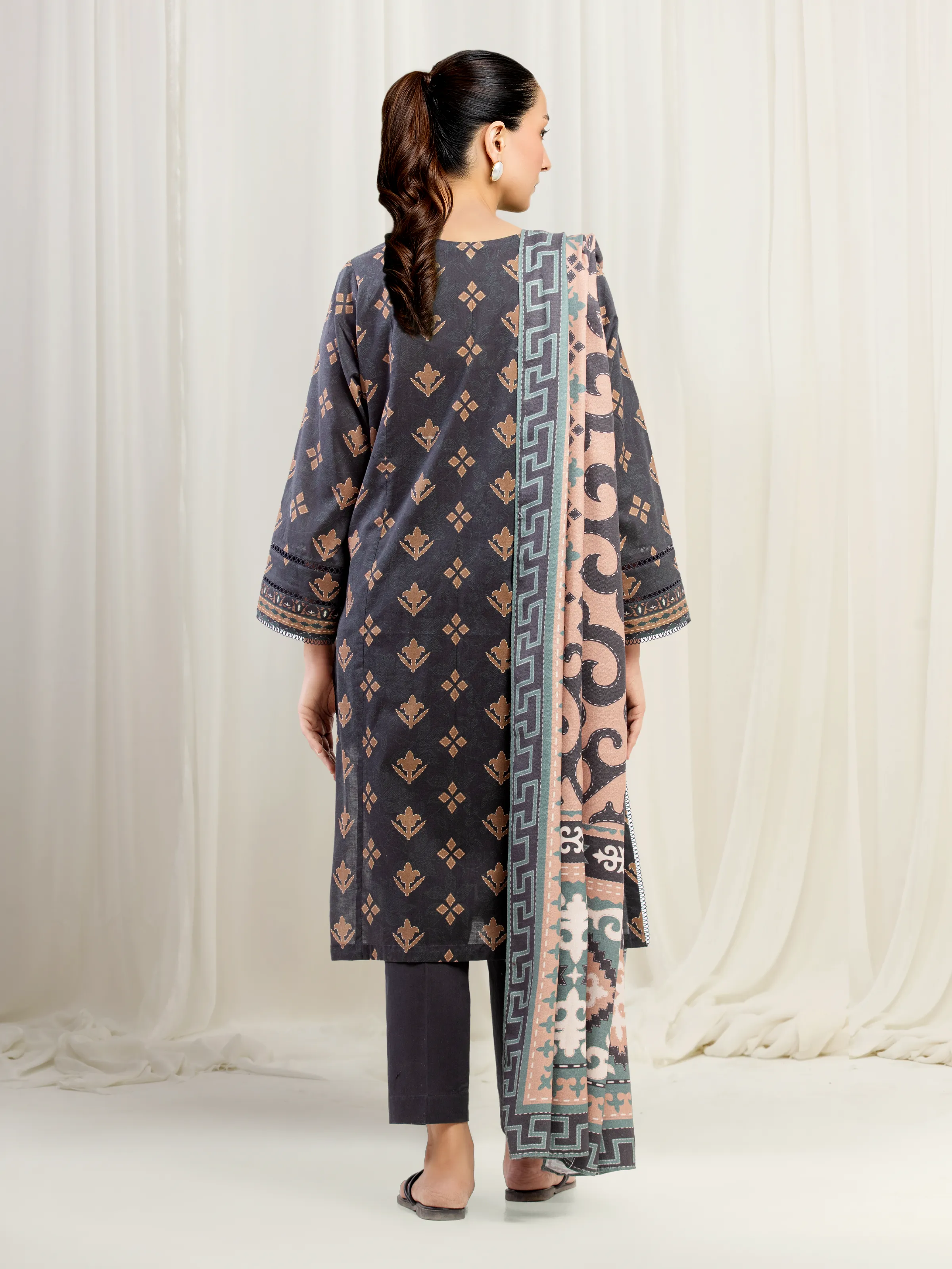 Printed Khaddar Suit - EWU5M3-035-3P - Image 4