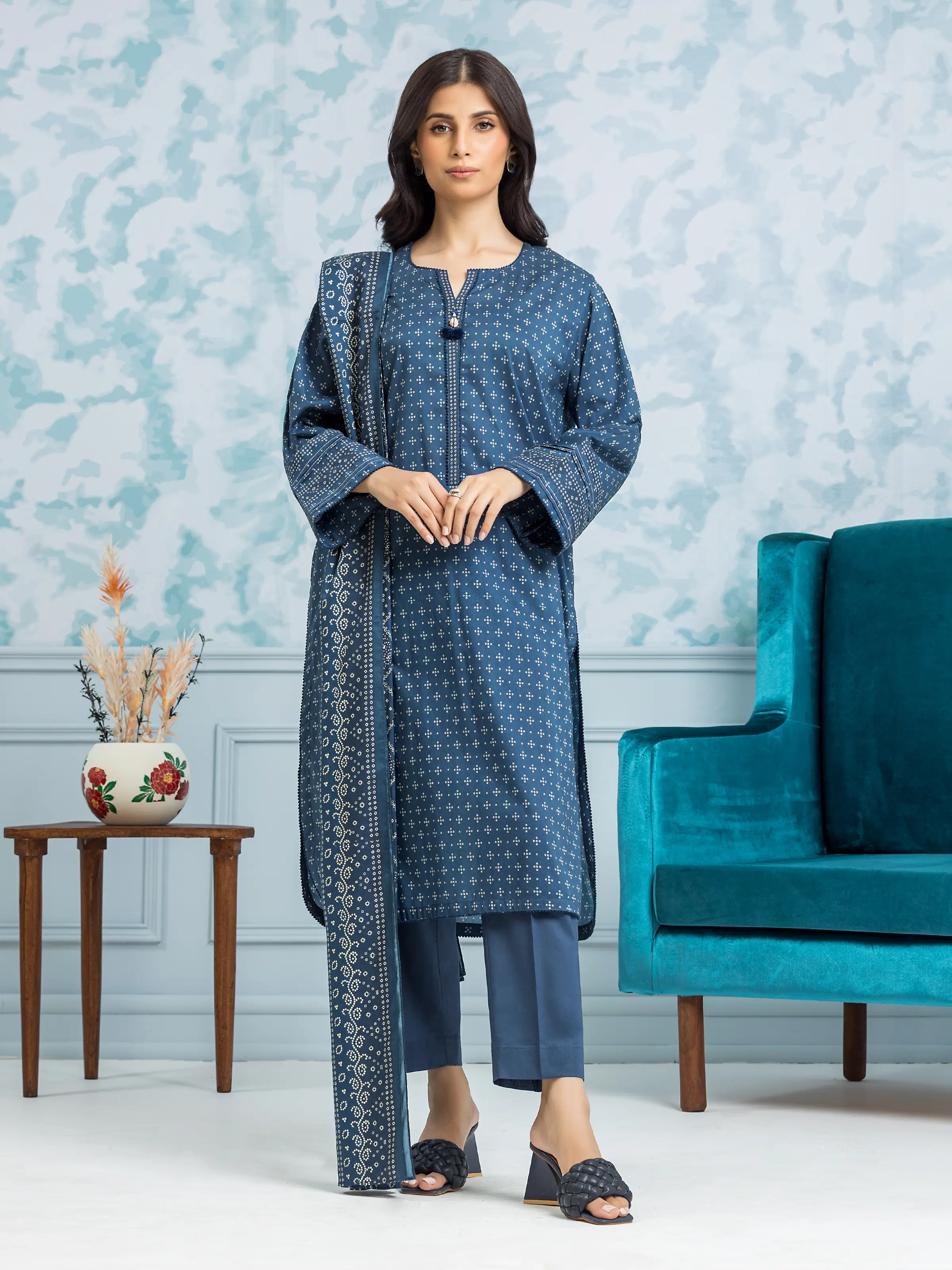Printed Khaddar Suit - EWU24A3-29324-3P