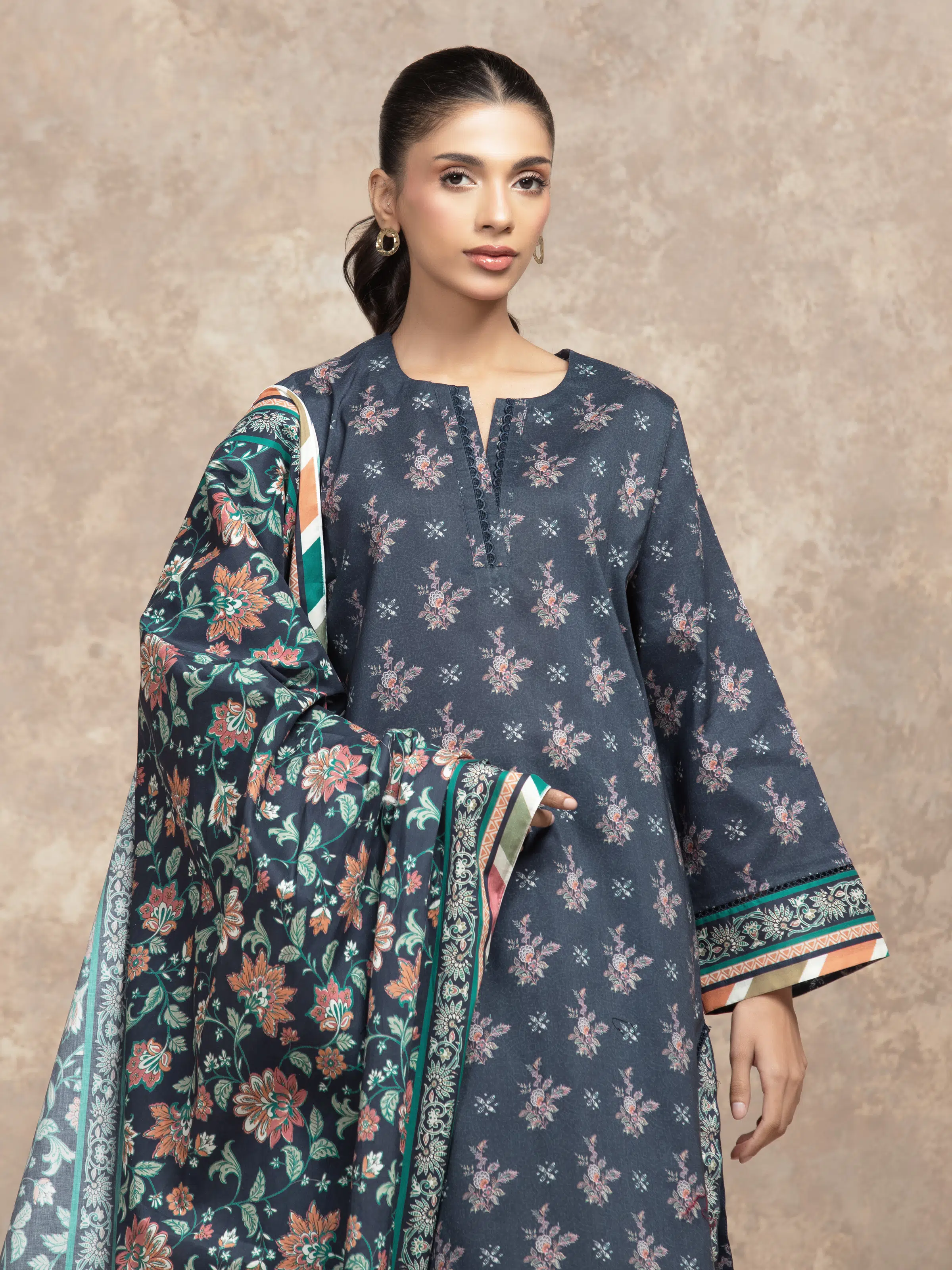 Printed Khaddar Suit - EWU5A3-36026-3P - Image 2