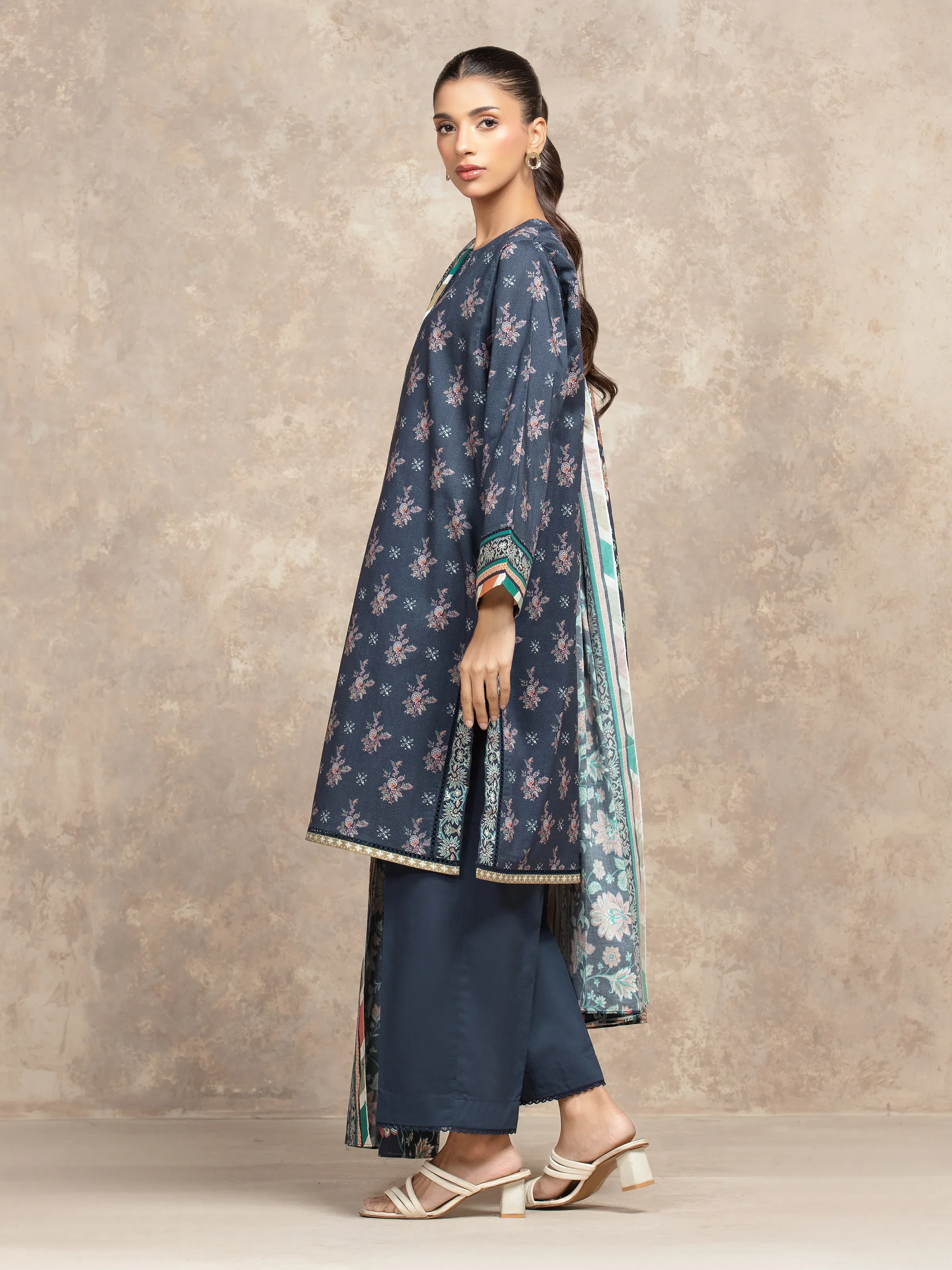 Printed Khaddar Suit - EWU5A3-36026-3P - Image 5