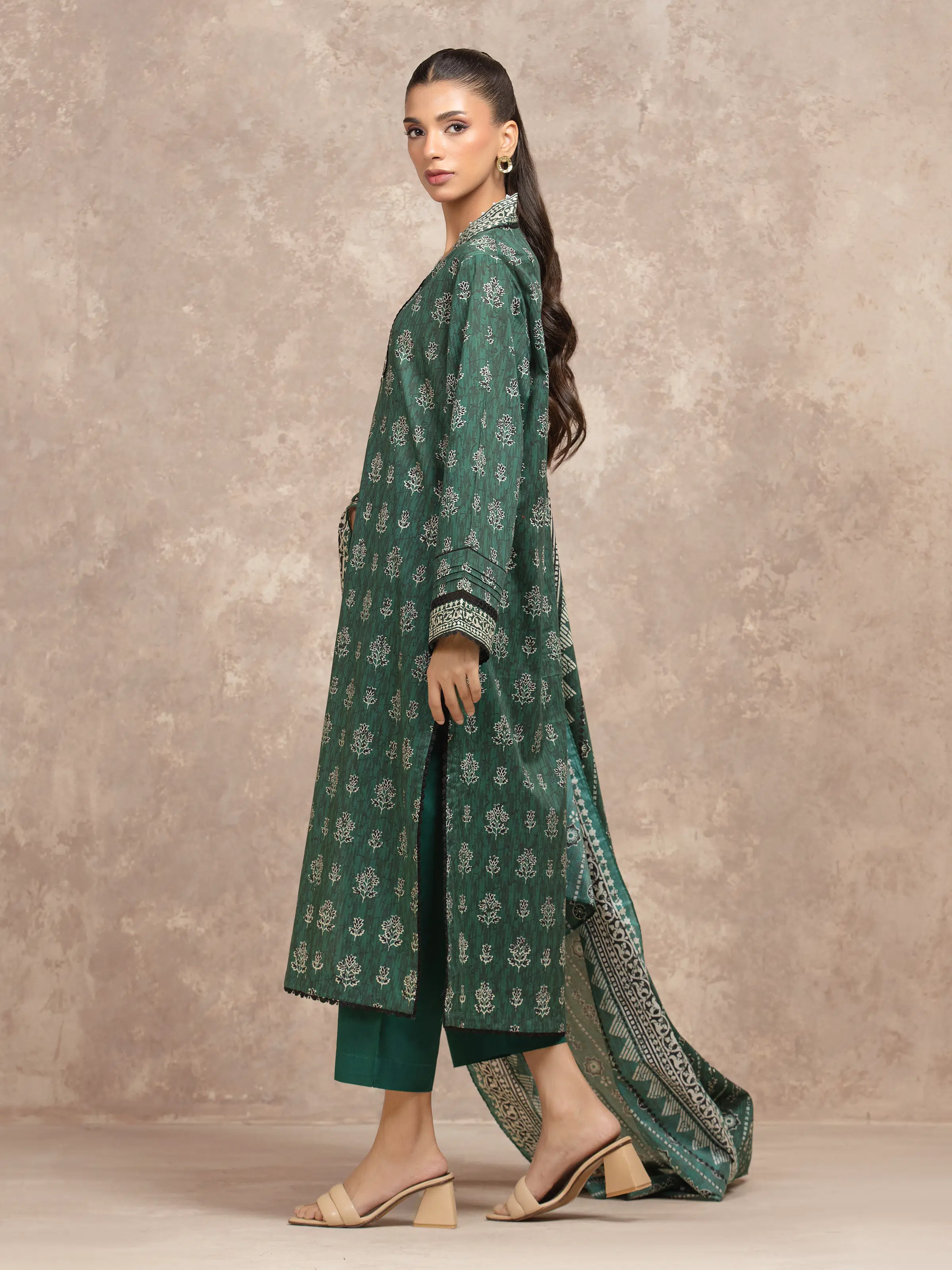 Printed Khaddar Suit - EWU5A3-36040-3P - Image 4