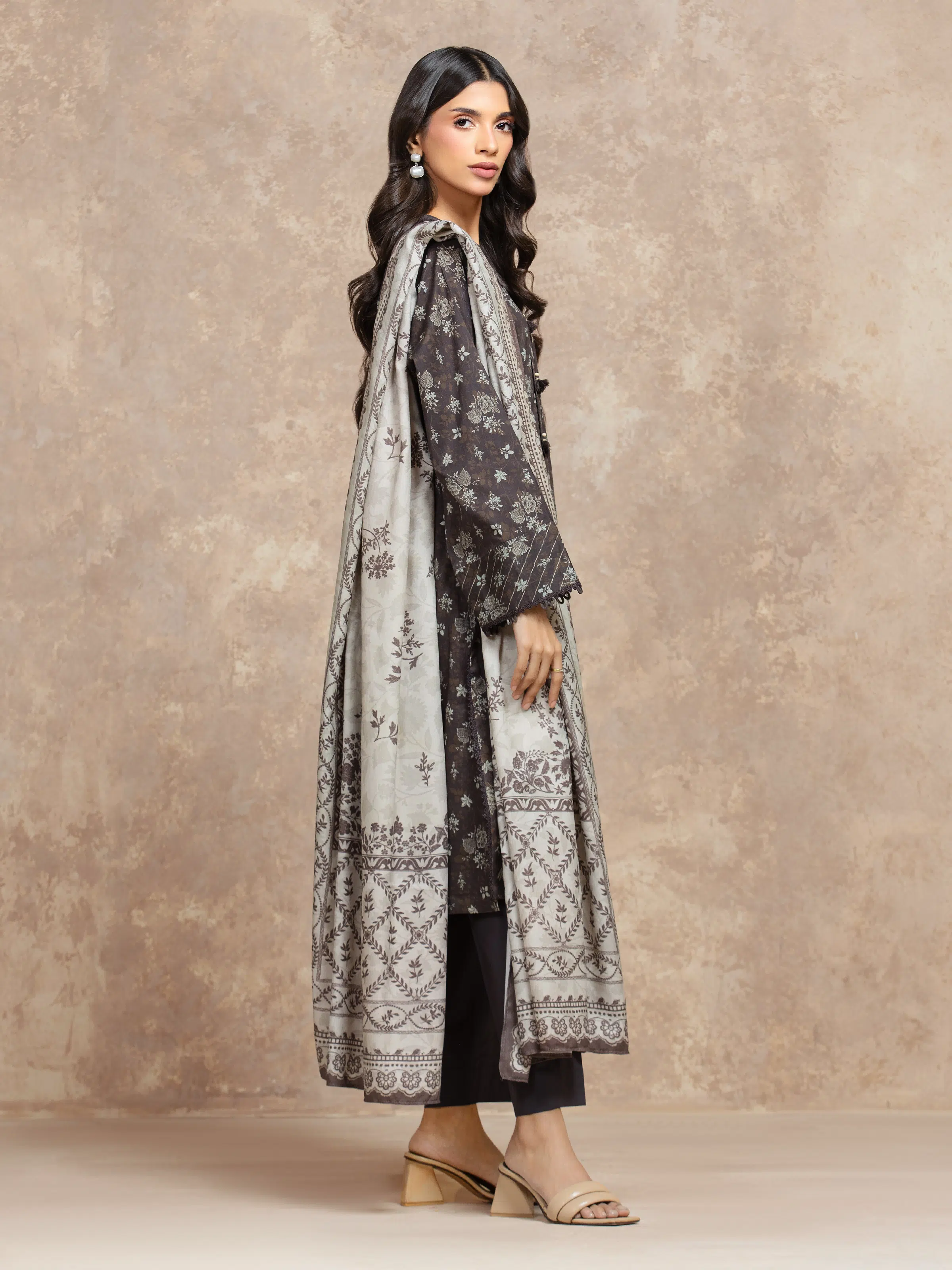 Printed Khaddar Suit - EWU5M3-037-3P - Image 3