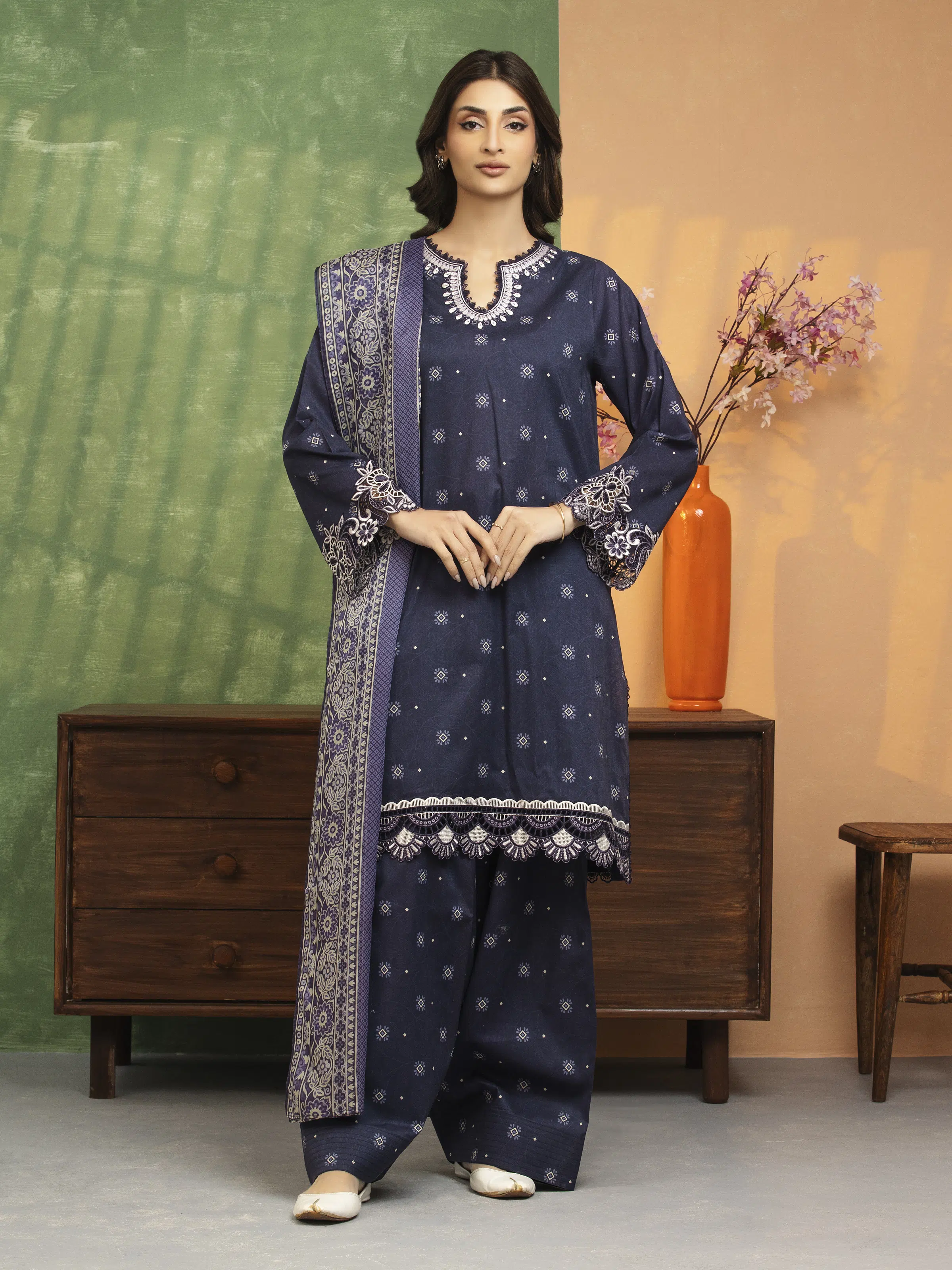 Embroidered Lawn Suit - EWU5V1-31426-3P