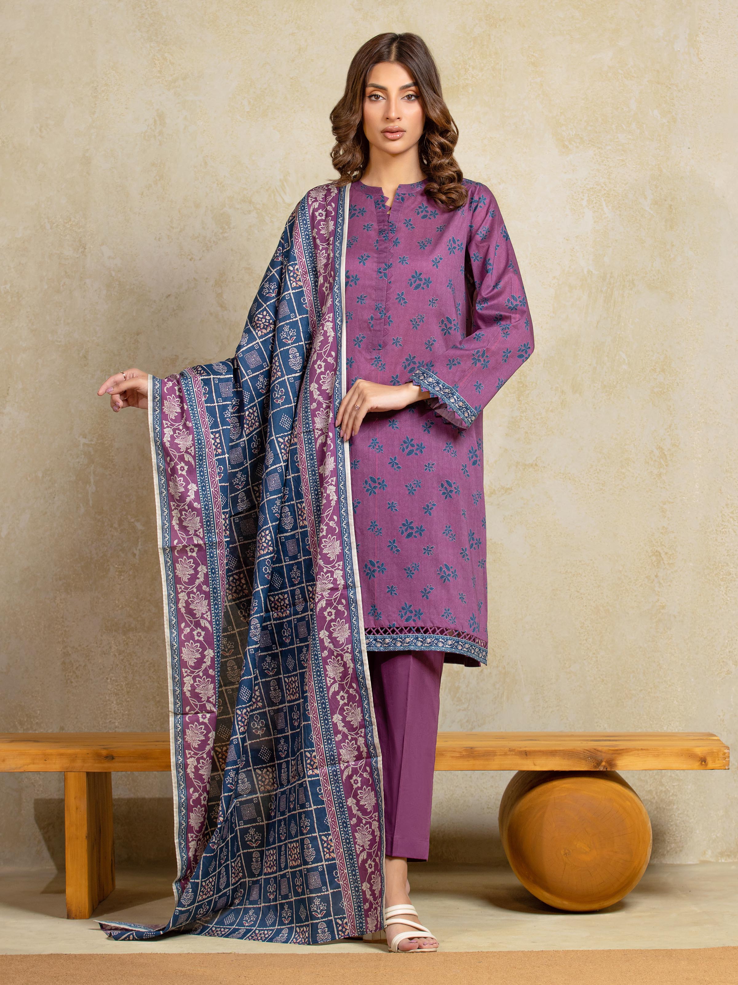 Printed Khaddar Suit - EWU5A3-35921-3P