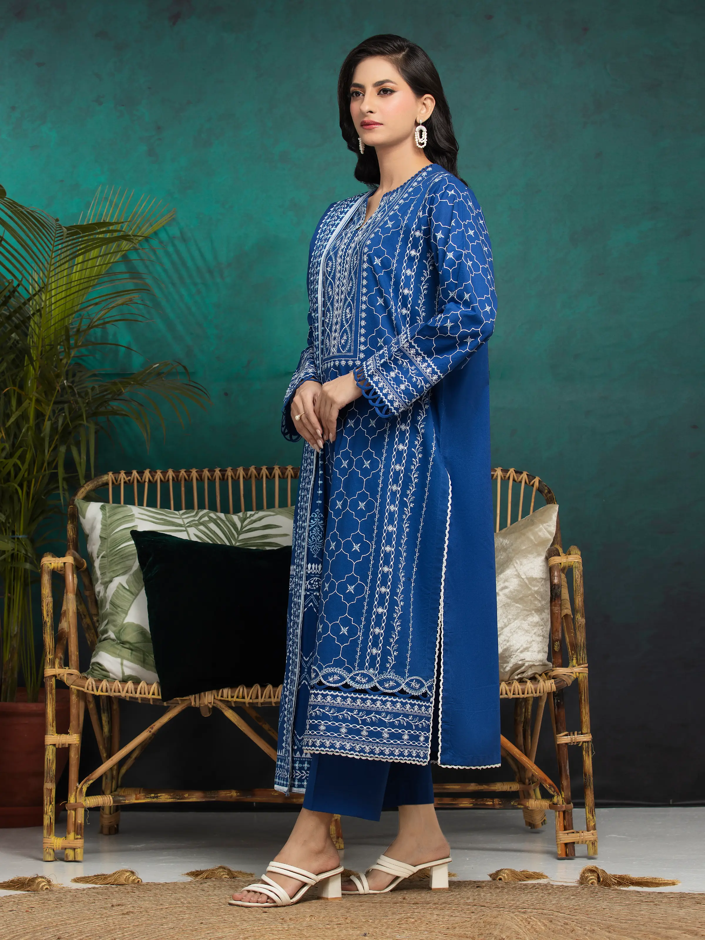 Embroidered Cambric Suit - EWU5V2-31028-3P - Image 3