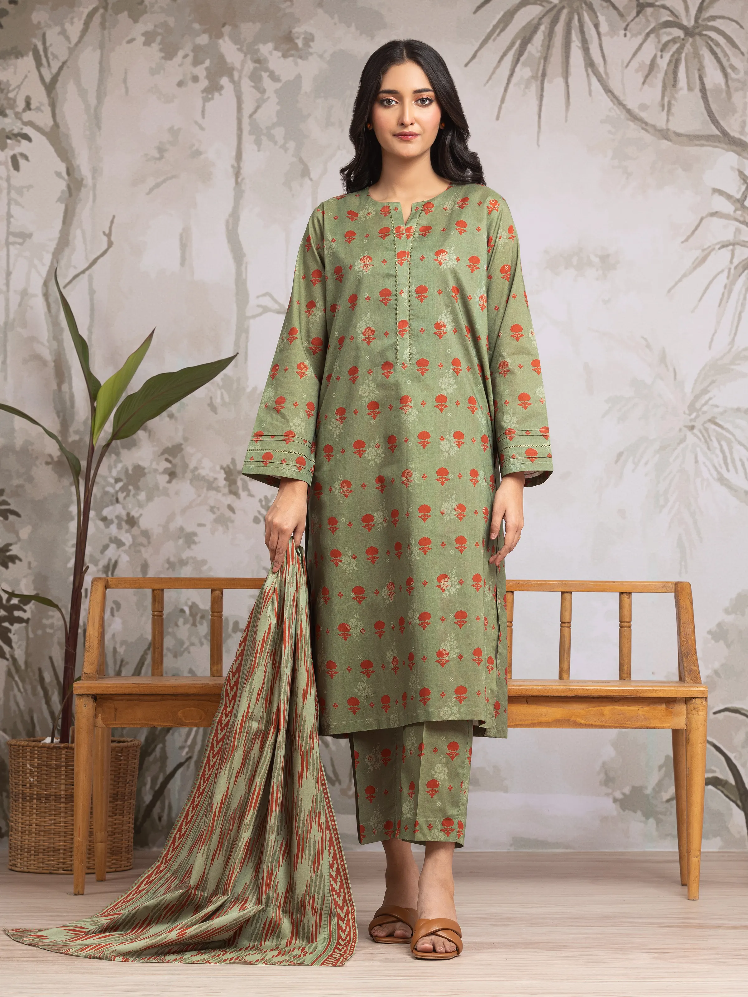 Printed Khaddar Suit - EWU24A3-29601-3P