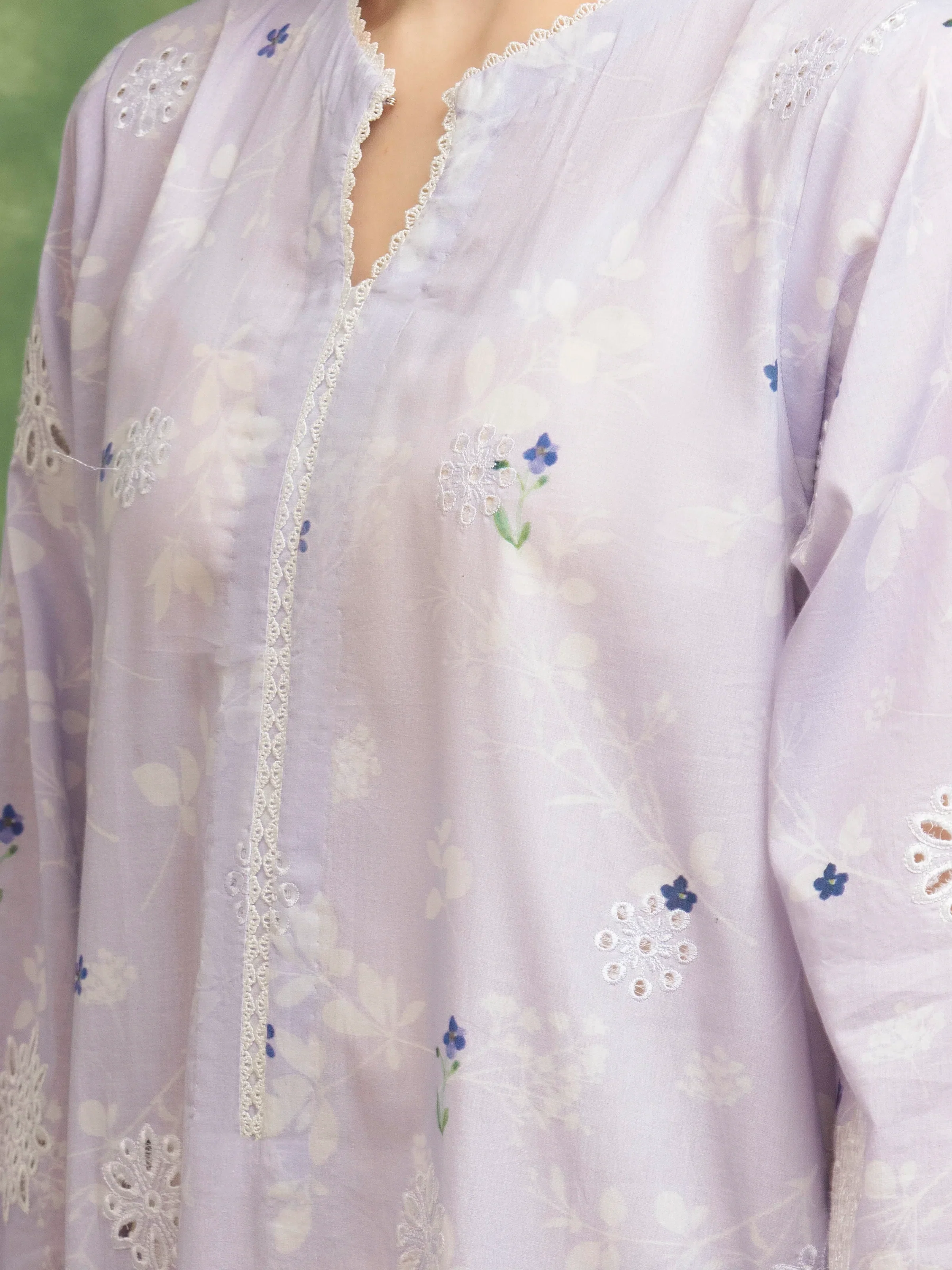 Embroidered Lawn Suit - EWU5V1-31083-3P - Image 3