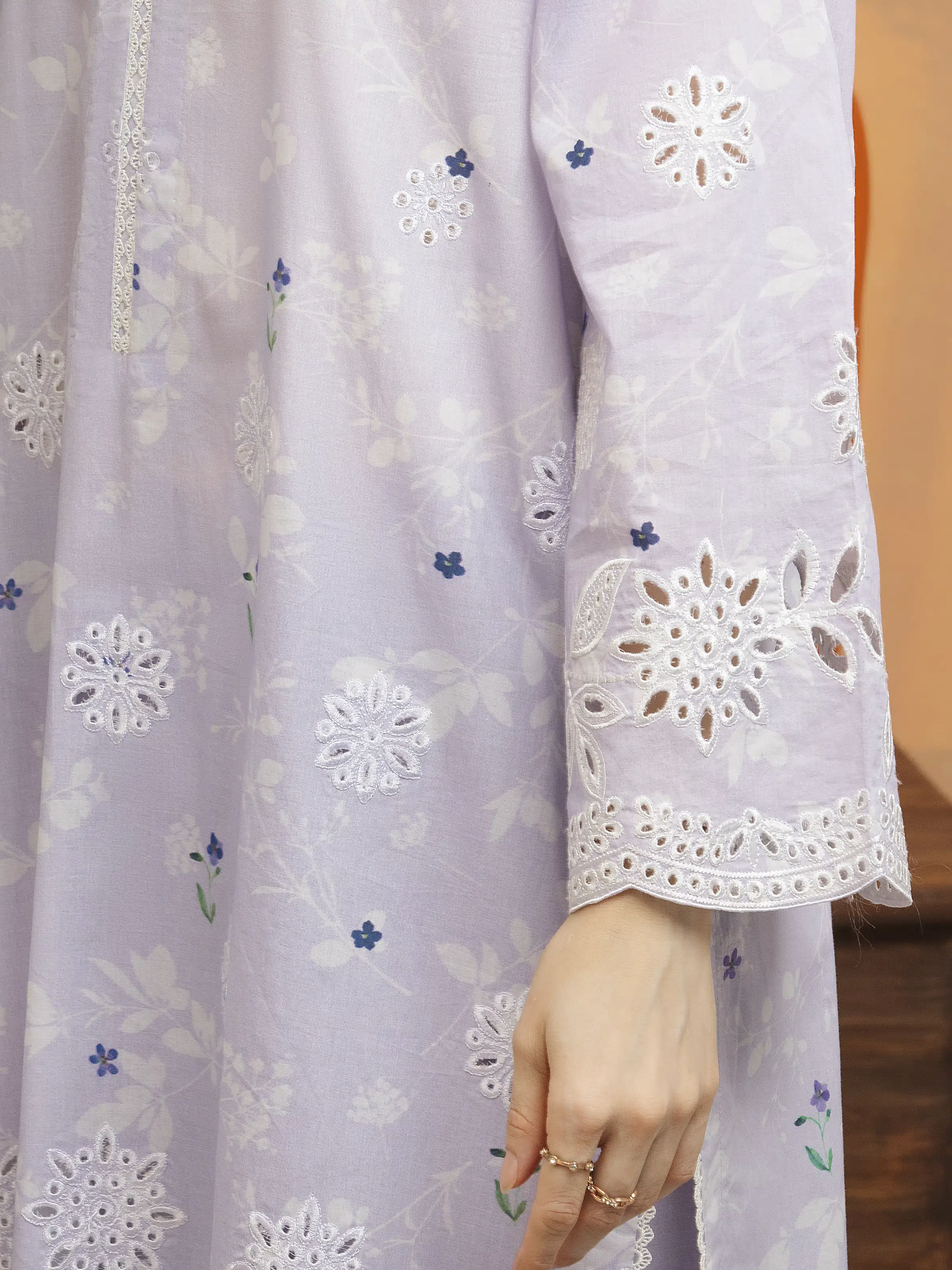 Embroidered Lawn Suit - EWU5V1-31083-3P - Image 5