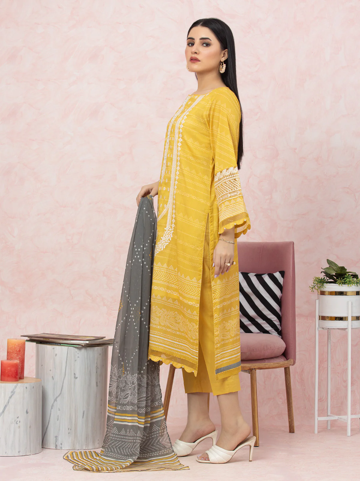 Embroidered Lawn Shirt - EWU22V1-26548S - Image 5