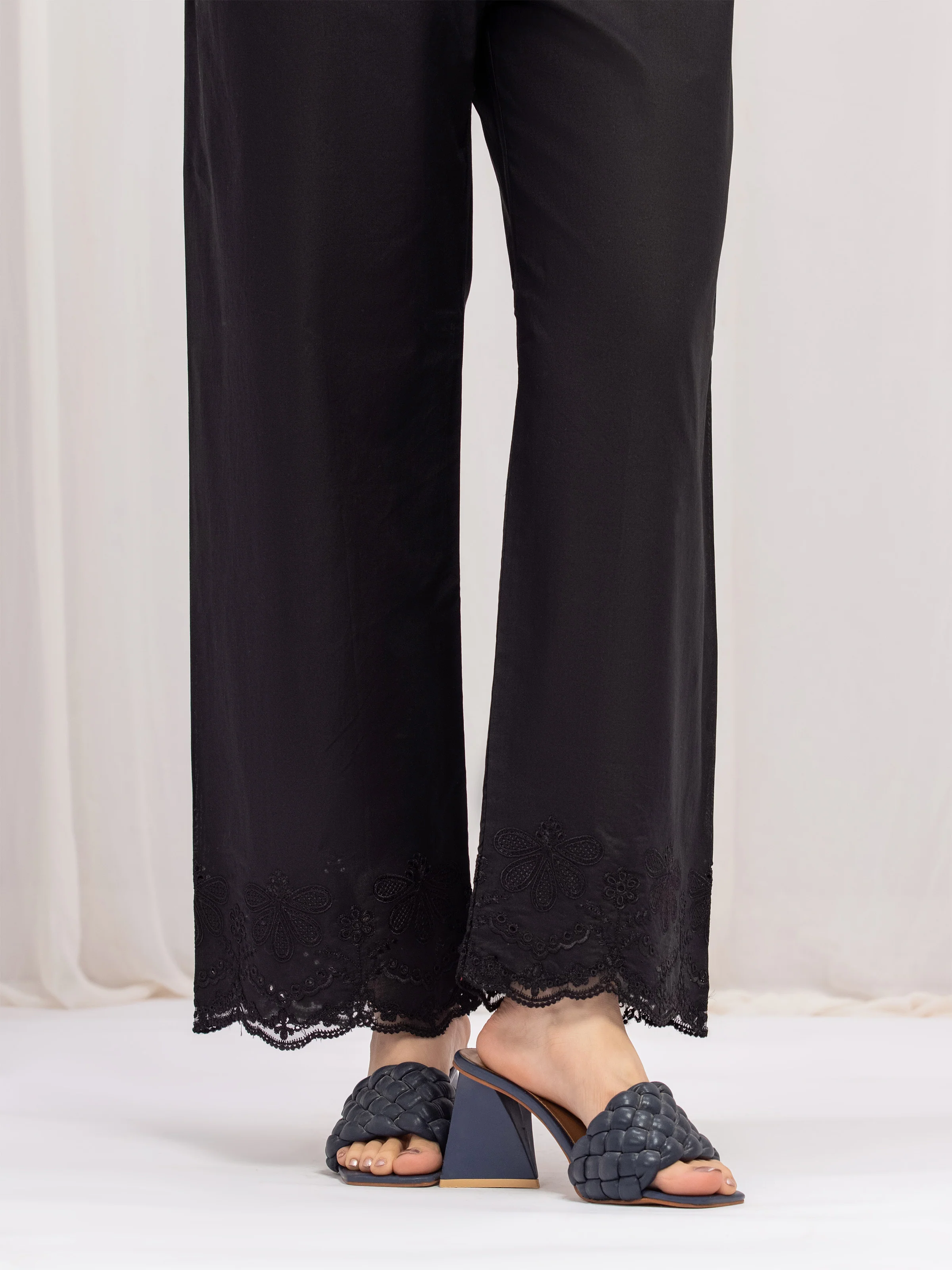 Embroidered Cambric Trouser - EWBE5-76604 - Image 2
