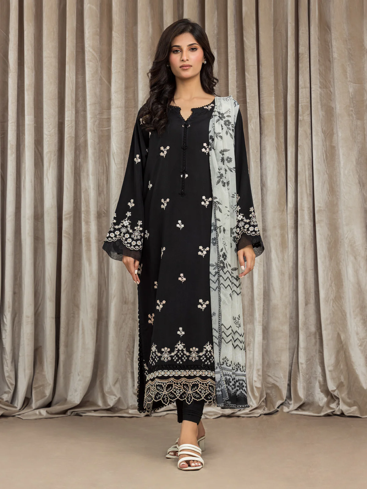 Embroidered Cambric Suit - EWU24V2-30062-3P - Image 2