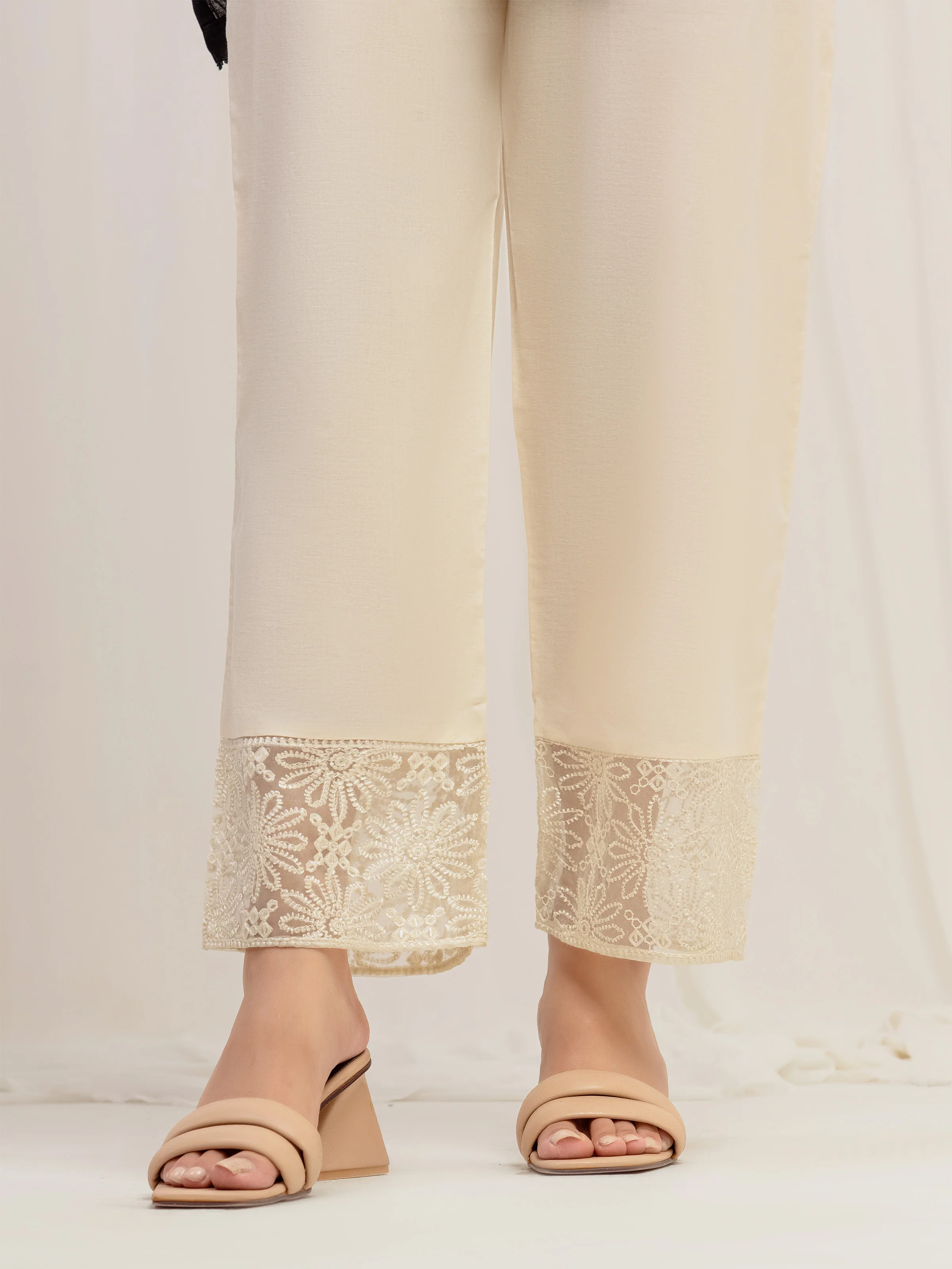 Embroidered Cambric Trouser - EWBE5-76597 - Image 5
